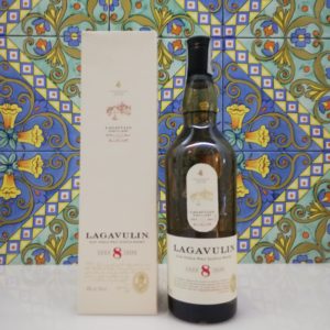 Islay Single Malt Scotch Whisky “Lagavulin” 8 Y.O.  vol 48% cl 70