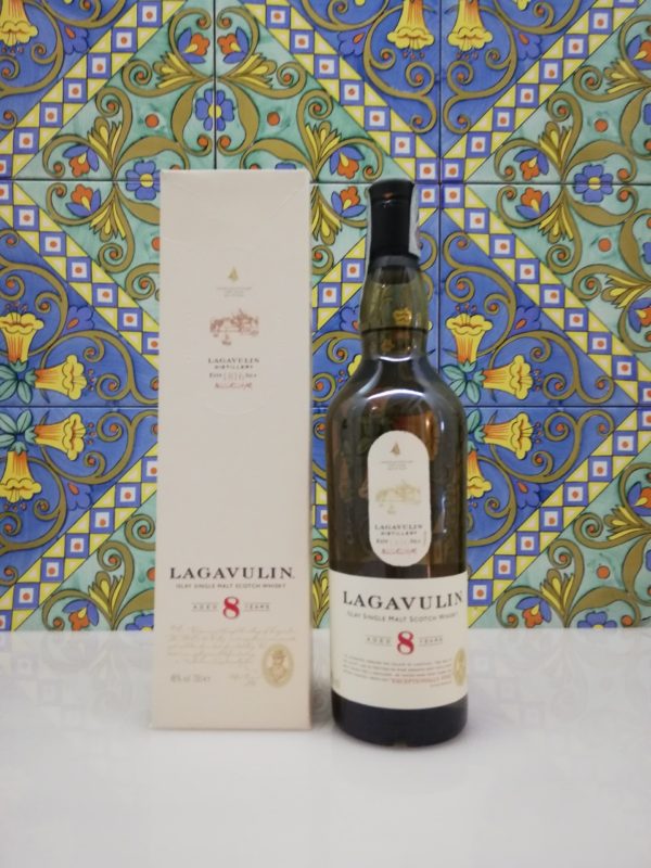 Islay Single Malt Scotch Whisky “Lagavulin” 8 Y.O.  vol 48% cl 70