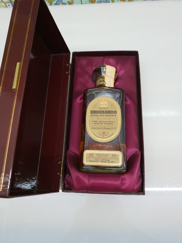 Whisky Knockando 1965 Extra Old Reserve bottled 1990 vol 43% cl 75