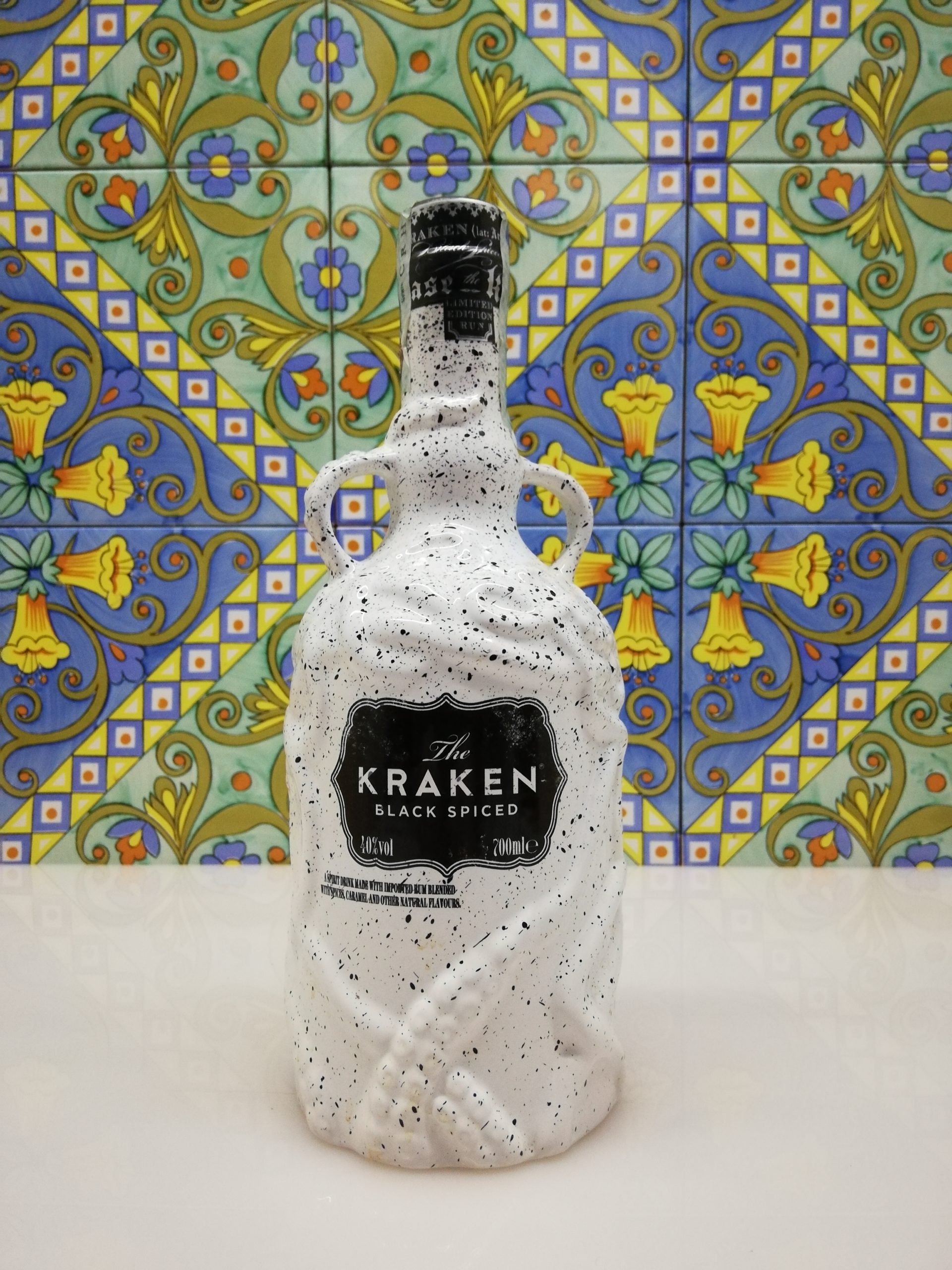 The Kraken Black Spiced Rum Limited Black & White Ceramic Edition 2017 0,7L  (40% Vol.) - The Kraken - Rhum
