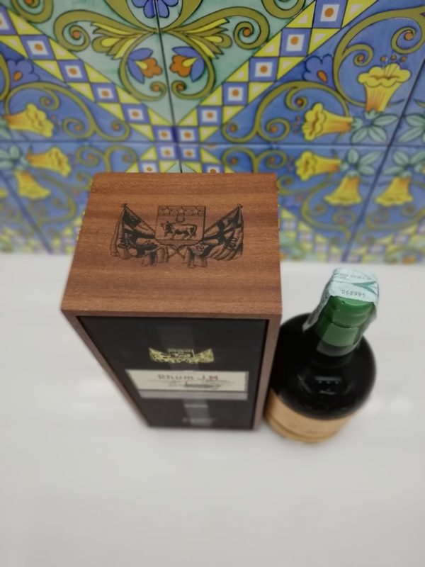 Rum J.M. Agricole Martinique 2000 15 y.o.  Vol.41,9% cl.70 wood box