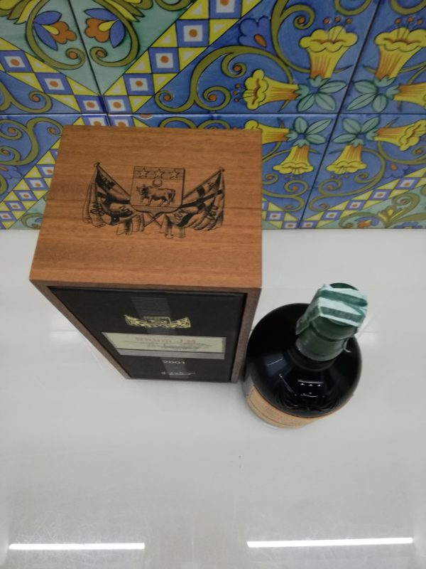 Rum J.M. Agricole Martinique 2001 15 y.o.  Vol.41,7% cl.70 wood box