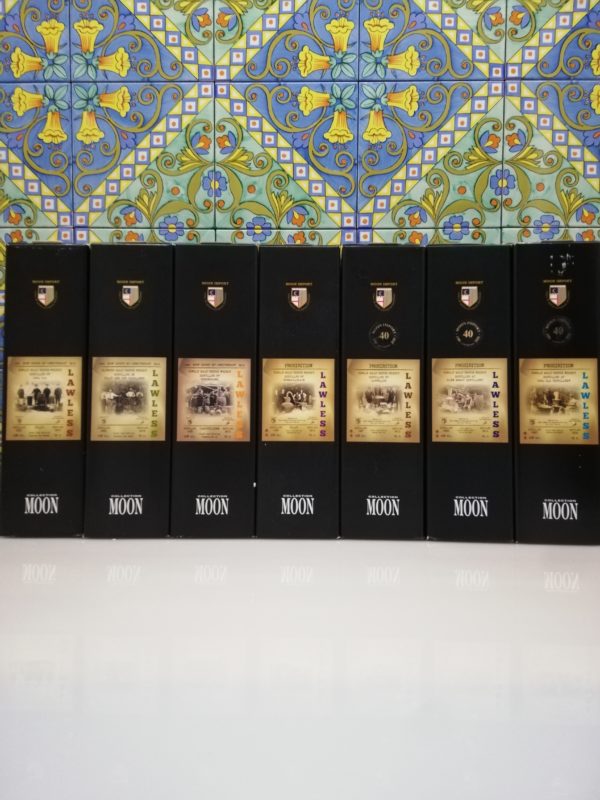 Whisky Moon Import release Lawless Full Set   7x 70 cl vol 45%