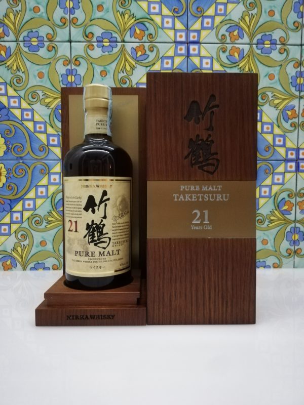 Whisky Taketsuru 21 Y.o. Nikka Pure Malt Vol.43% cl.70 wood box